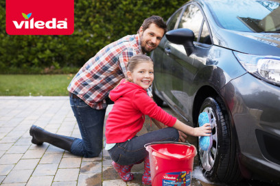 Washing the Car_46537.jpg